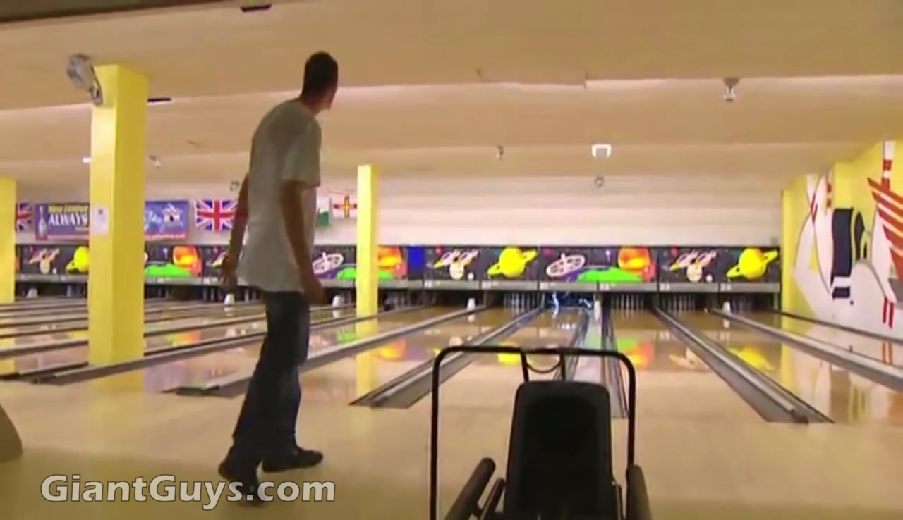 Paul Sturgess bowling