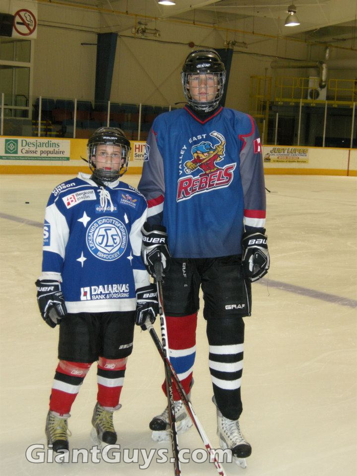 Ethan Lavallee - tall hockey player